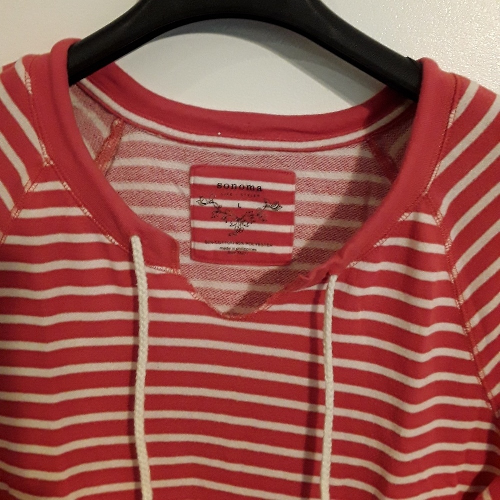 Split neck terrycloth pullover - Picture 2 of 4